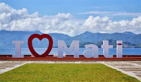 The Mati City’s Baywalk .